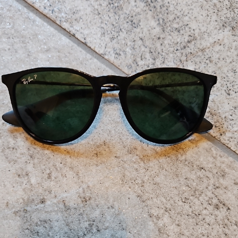 Ray-Ban Black Sunglasses